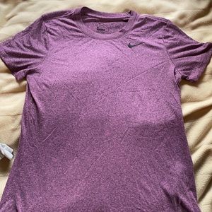 Women’s medium Nike Tee
